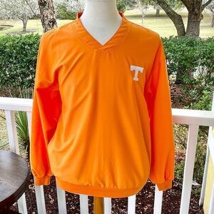 Cutter & Buck Tennessee Volunteers V Neck Pullover. Size Small.